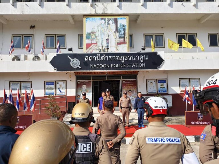 ปล่อยแถวระดมกวาดล้างอาชญากรรมเนื่องในงานประเพณีบุญเบิกฟ้าและงานกาชาด ประจำปี 2569